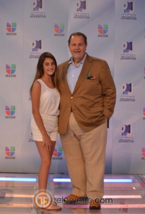 ... El Presentador Cubano Americano Raul De Molina Y Su Hija Mia picture