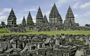 the-peaks-and-temples-of-java-and-bali-21481702-1406198097 ...