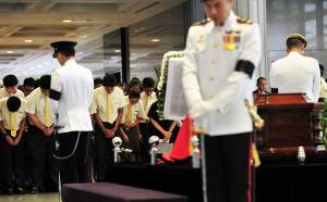 Re: Goh chok tong: I can see an avalanche of social issues coming