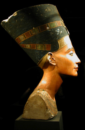 Beautiful Egyptian Queen Nefertiti Lapis Lazuli Blue New Historic