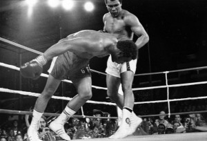 Mohamed Ali remporte son troisième titre mondial contre George ...