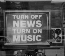 black-and-white-music-news-off-television-319771.jpg