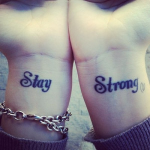Stay strong (muñecas)