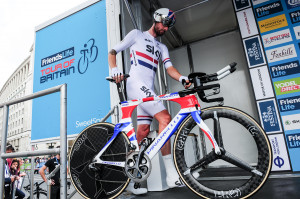 Photo gallery Bradley Wiggins 39 custom Pinarello Bolide time trial