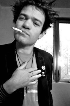 deryck whibley more 41 frontman frontman deryck sum 41 bla bla deryck ...
