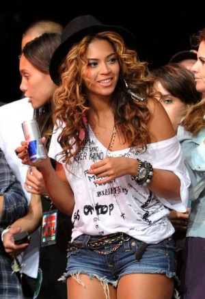 Looovvvve Beyonce! She is the prettiest girl ever & she drinks Red ...