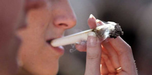 dr-sanjay-gupta-smoking-is-not-the-best-way-to-consume-marijuana.jpg