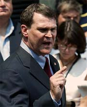 Dr Stephen J Hatfill defends himself during a news conference Sunday