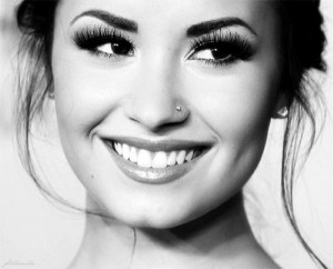 ... the lovely Demi Lovato in a candid photo with her chic nose stud