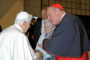 Pope Benedict XVI (L) greeting new US Cardinal Timothy Michael Dolan ...