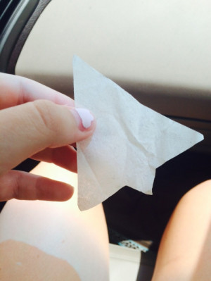 yall look how cute the little paper airplane confetti is