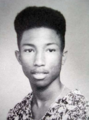 Celebrity Yearbook Photos (41 pics)