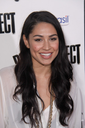 Cassie Steele Pictures And...