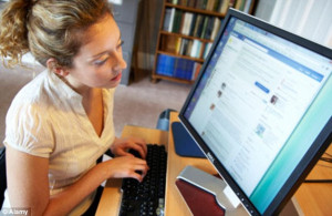 Hooked: Scientists say people who use the internet for long periods ...