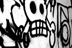 black-and-white-graffiti-3-by-phexphotomonster-on-deviantart-9102.jpg