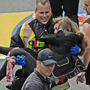 everyday-heros-in-action-at-the-boston-marathon-explosion-1071343 ...