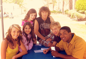 Hello! This tumblr is dedicated to everything Zoey 101!
