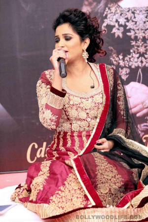 Home Pics Shreya Ghoshal Shreya Ghoshal launches her first Ghazal