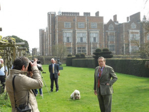 Lord Salisbury greets the visitors at Hatfield House
