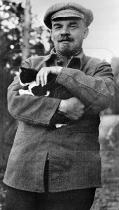 borne kittens.History, Lenin Cat, Cat People, Vladimir Lenin, Famous ...
