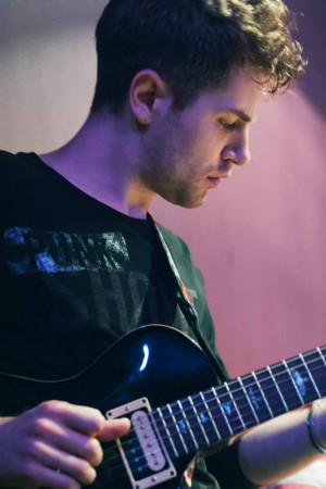 Guitar Lesson in Earls Court Classical Acoustic and Electric Guitar