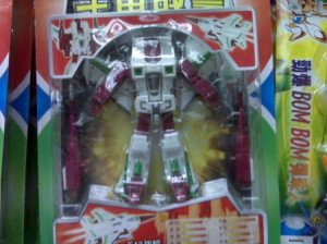 Fake/bootleg Transformers Starscream toy on sale - The secret of life ...