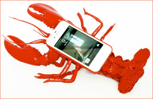Funda en forma de langosta para el iPhone inspirada en el ”teléfono ...