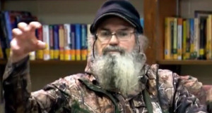 Si Robertson is one of the stars of AEs newest hit show Duck Dynasty ...