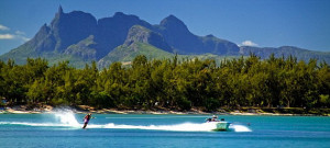 Water ski of Club Med at La Pointe aux Canonniers at north east coast ...