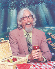 nationally known comedian returns to foundry hall