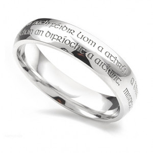 Script Rings – What Does Your Engraving Say About You?