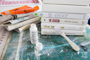 ... Printable Autumn Quote for Decorating a Stack of Thrift Store Books