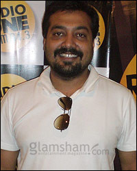 View ANURAG PROMOTES GULAAL AT FM STATION Picture Gallery
