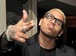 Chris Brown se disculpa