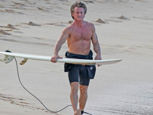 Hey, bud! Sean Penn channels Spicoli with holiday surf session