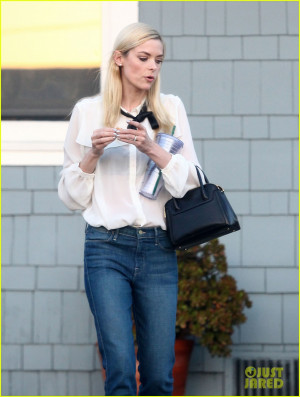 Jaime King 39 s Husband amp Son Are All About Family Love