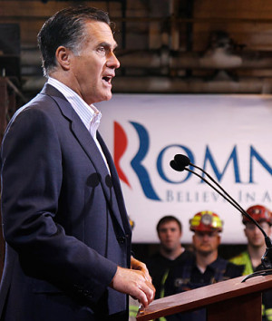 Republican presidential candidate Mitt Romney addresses ...