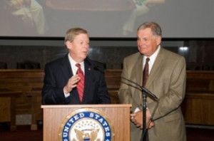 Ga. U.S. Senator Johnny Isakson honored Braves manager Bobby Cox at
