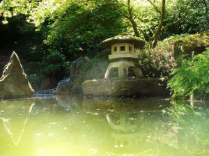Water Picture With Quotes And Sayings: Rock And Shrine In Water ...