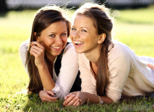 the fingerprints of identical twins may appear the same to the naked ...