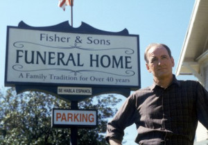 Still of Richard Jenkins in Six Feet Under (2001)
