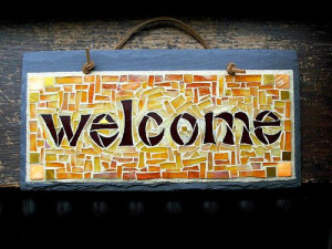 Welcome a new employee by following these 20 tips.