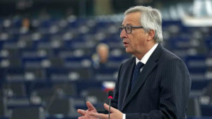 European Commission President Jean-Claude Juncker addresses the ...