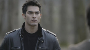Derek Hale 1x01-Pilot-