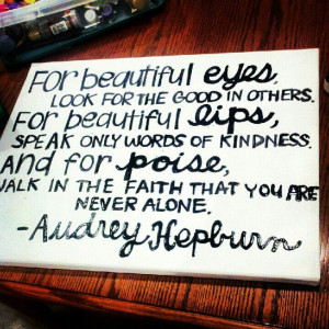 canvas & paint in the bathroom/bedroom for a little girl - cute to do ...