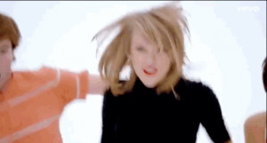 annoying things about Taylor Swift's 'Shake It Off' music video