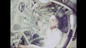 Eugene Cernan, Rasoio, Apollo 10, Radere, Assenza di gravità, Modulo ...