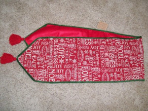 ... Sayings CHRISTMAS TABLE RUNNER Red Cream Sage Green PEACE LOVE