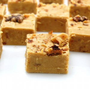 Pumpkin Pie Fudge recipe at this www. Ingredients are easy to find ...