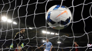 Lazio midfielder Alvaro Gonzalez, of Uruguay, center, scores during a ...
